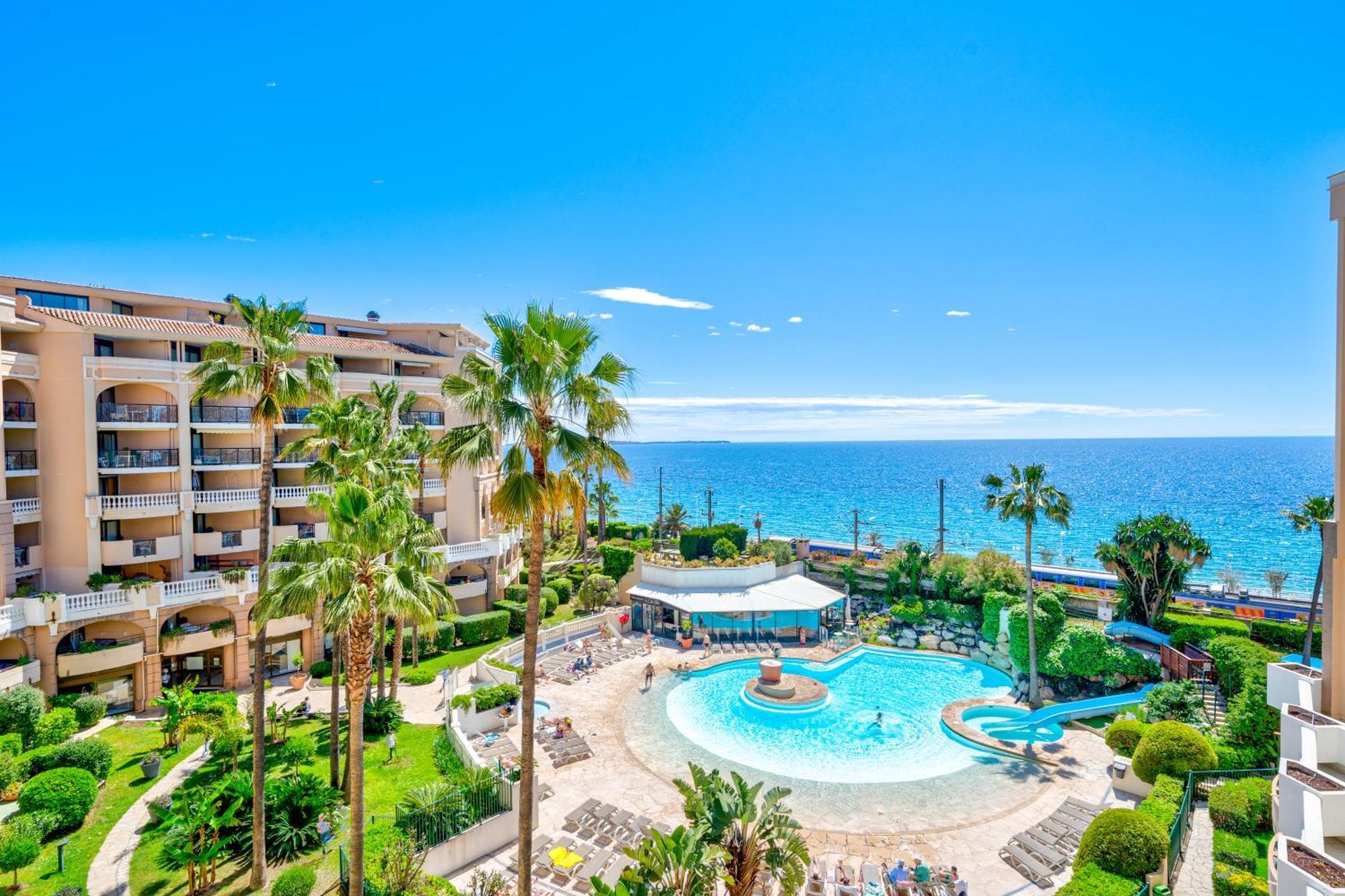 La Palme D'Azur Cannes Exterior foto