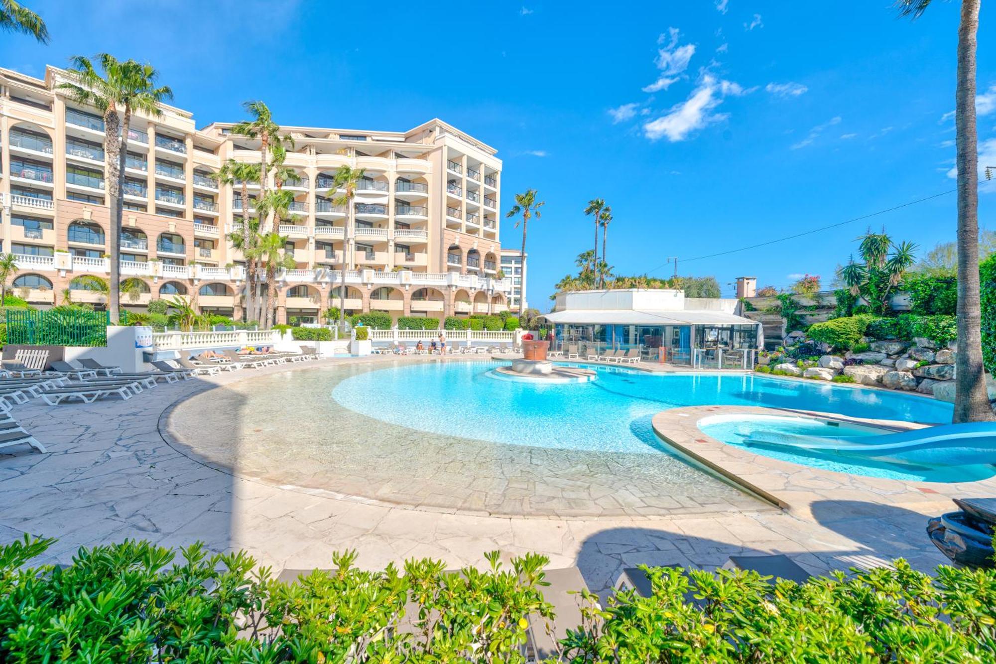 La Palme D'Azur Cannes Exterior foto