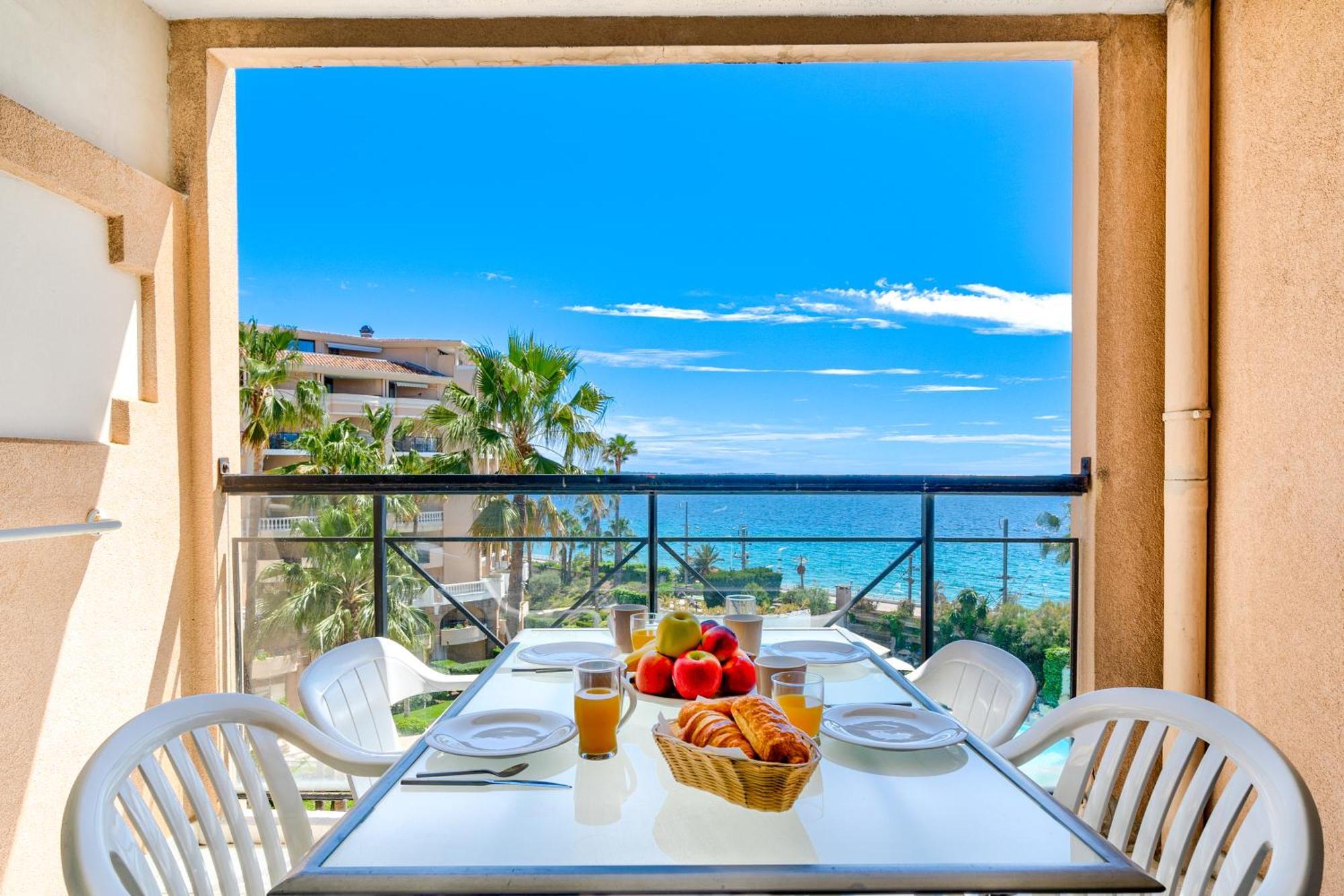La Palme D'Azur Cannes Exterior foto